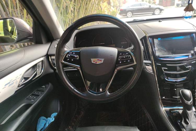 Used Cadillac ATS-L 2017 28T Fashion Edition Steering Wheel