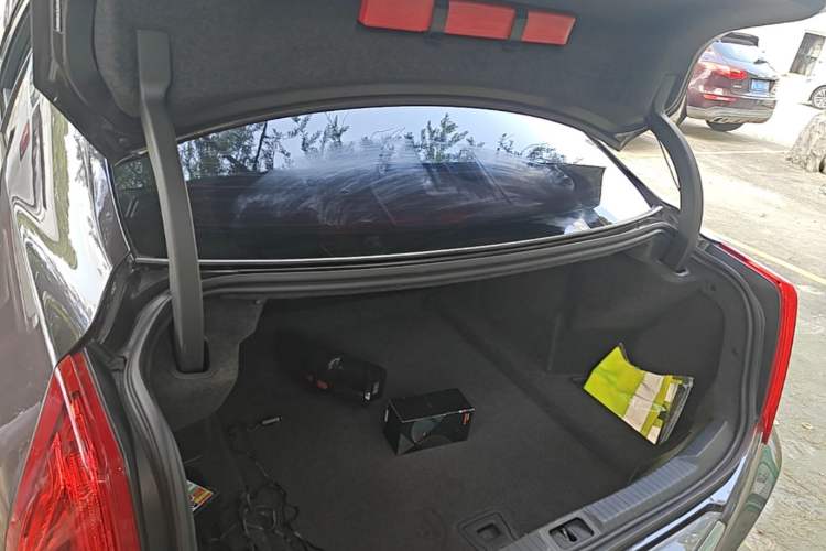 Used Cadillac ATS-L 2017 28T Fashion Edition Trunk
