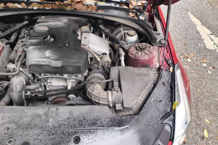 Used Cadillac ATS-L 2017 28T Tech Edition Engine Bay Left