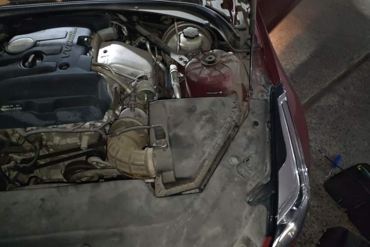 Used Cadillac ATS-L 2017 28T Tech Edition Engine Bay Left