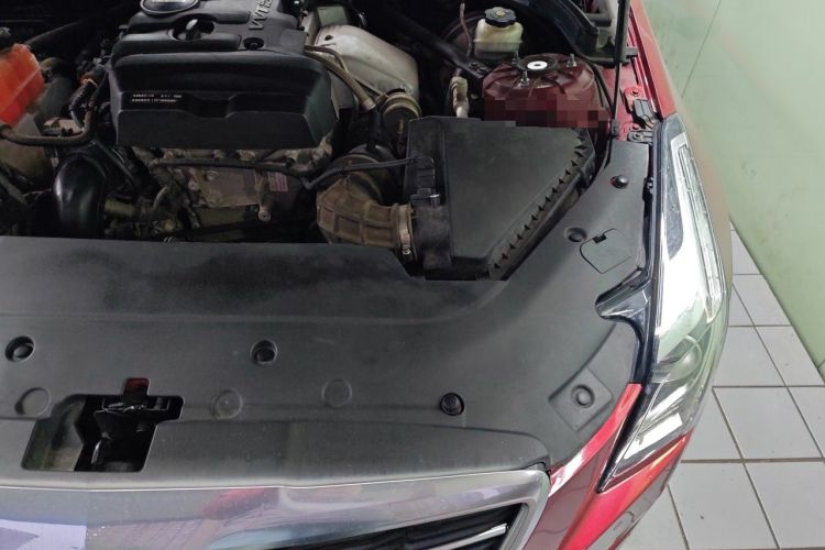 Used Cadillac ATS-L 2017 28T Tech Edition Engine Bay Left