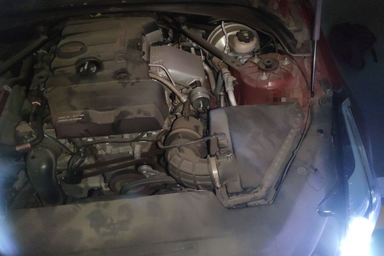 Used Cadillac ATS-L 2017 28T Tech Edition Engine Bay Left