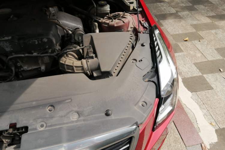 Used Cadillac ATS-L 2017 28T Tech Edition Engine Bay Left