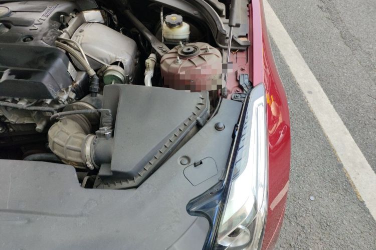 Used Cadillac ATS-L 2017 28T Tech Edition Engine Bay Left