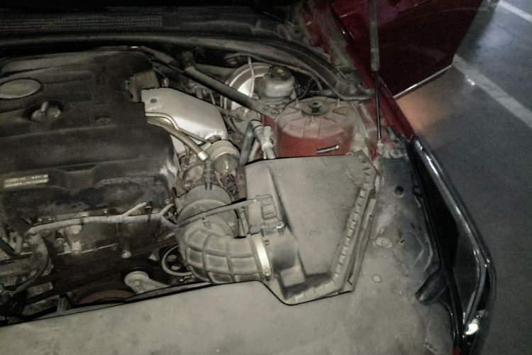 Used Cadillac ATS-L 2017 28T Fashion Edition Engine Bay Left