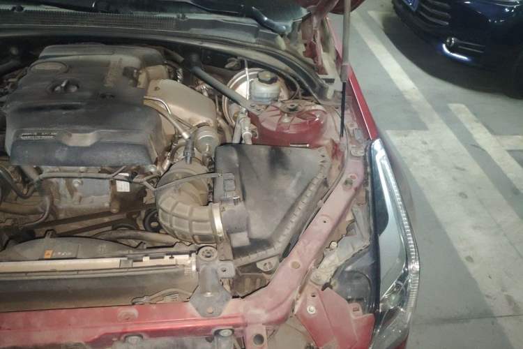 Used Cadillac ATS-L 2017 28T Tech Edition Engine Bay Left