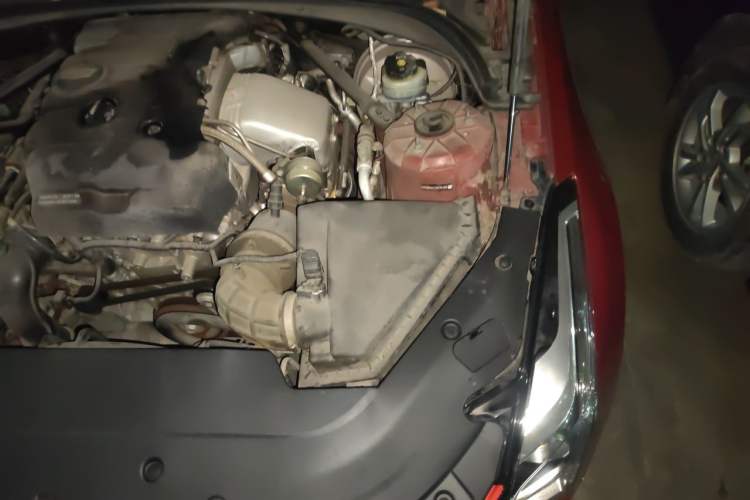 Used Cadillac ATS-L 2017 28T Tech Edition Engine Bay Left