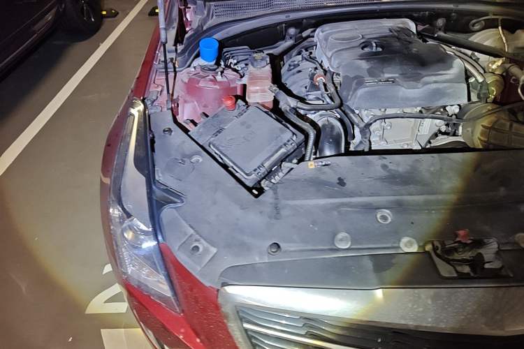 Used Cadillac ATS-L 2017 28T Tech Edition Engine Bay Right