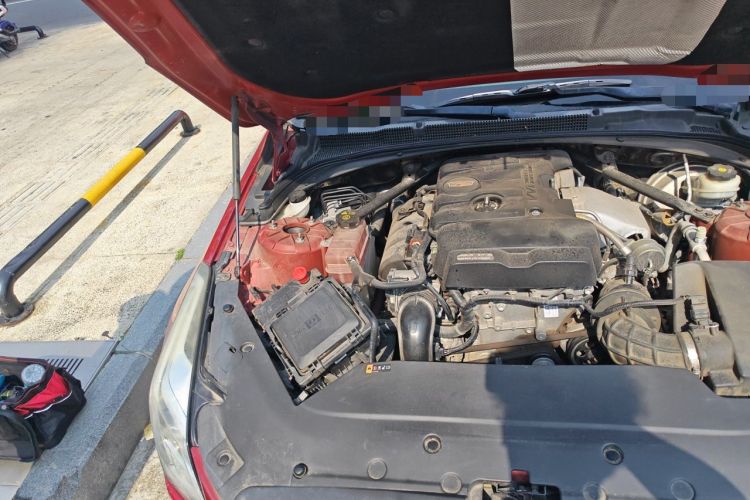 Used Cadillac ATS-L 2017 28T Fashion Edition Engine Bay Right