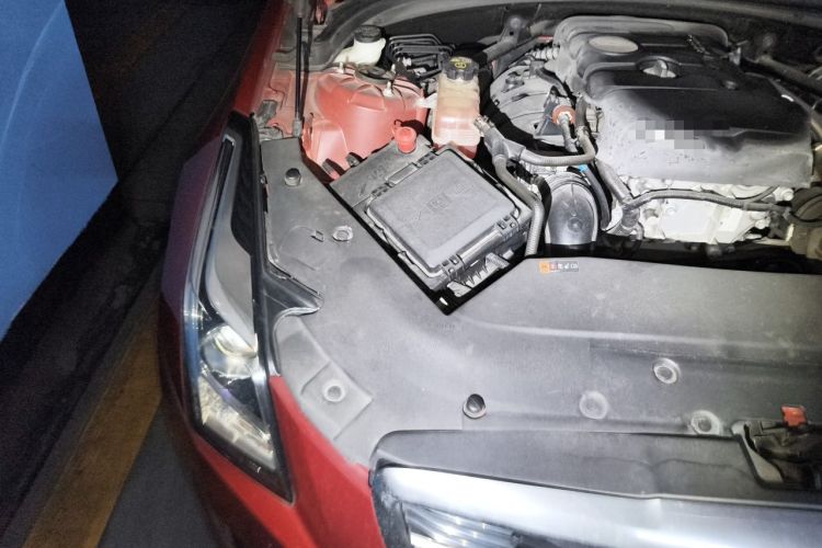 Used Cadillac ATS-L 2017 28T Tech Edition Engine Bay Right