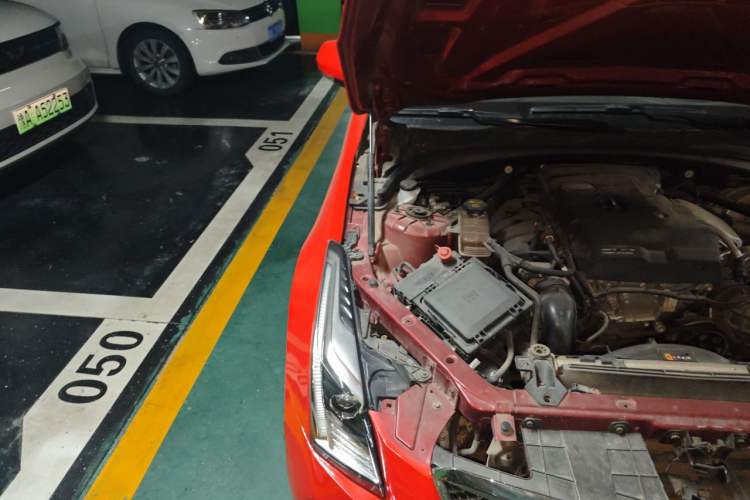 Used Cadillac ATS-L 2017 28T Tech Edition Engine Bay Right