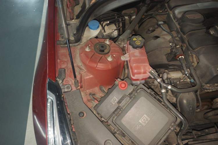 Used Cadillac ATS-L 2017 28T Tech Edition Engine Bay Right