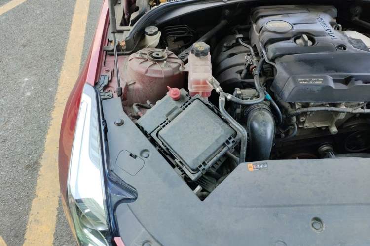 Used Cadillac ATS-L 2017 28T Tech Edition Engine Bay Right