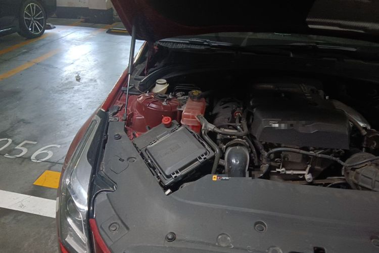 Used Cadillac ATS-L 2017 28T Tech Edition Engine Bay Right