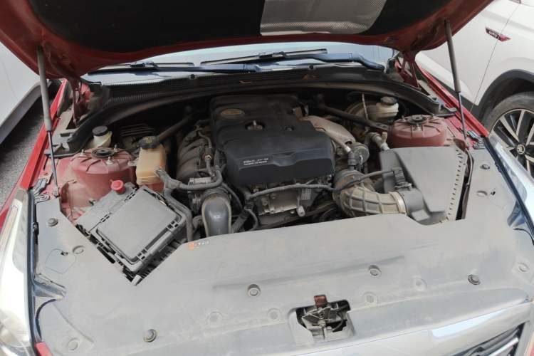 Used Cadillac ATS-L 2017 28T Tech Edition Engine Bay Right