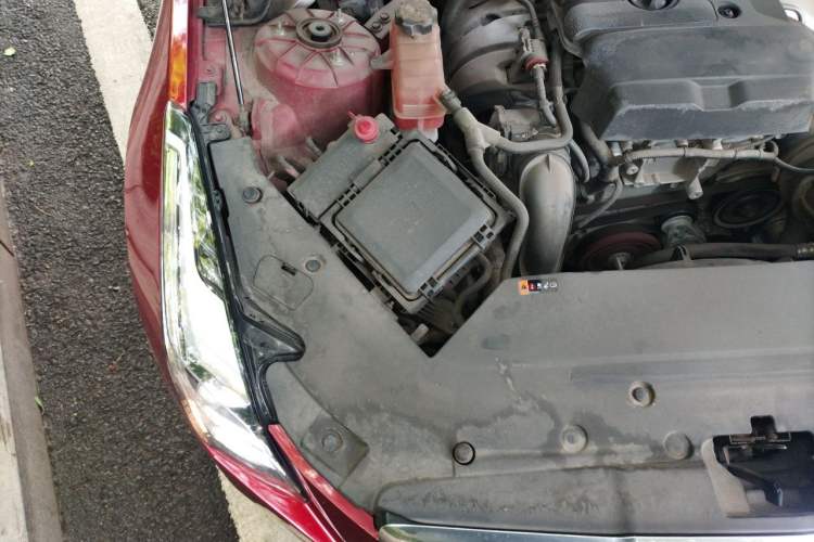 Used Cadillac ATS-L 2017 28T Tech Edition Engine Bay Right