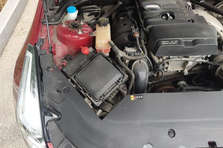 Used Cadillac ATS-L 2017 28T Tech Edition Engine Bay Right