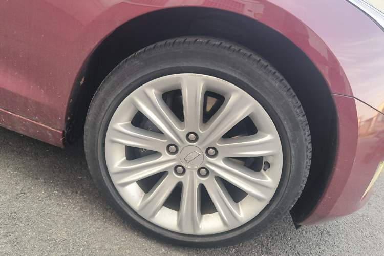 Used Cadillac ATS-L 2017 28T Tech Edition Exterior 4