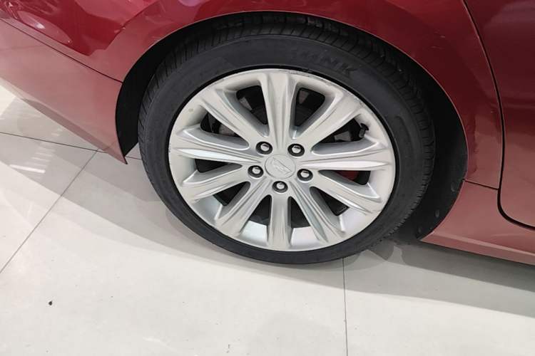 Used Cadillac ATS-L 2017 28T Tech Edition Exterior 5