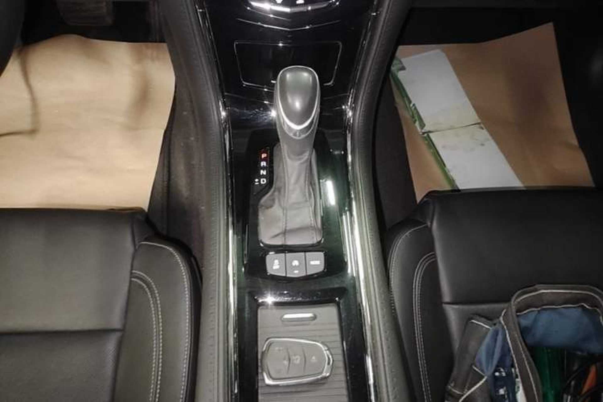 Used Cadillac ATS-L 2017 28T Fashion Edition Gear Lever