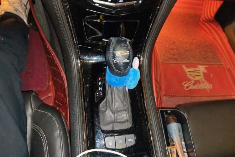 Used Cadillac ATS-L 2017 28T Fashion Edition Gear Lever