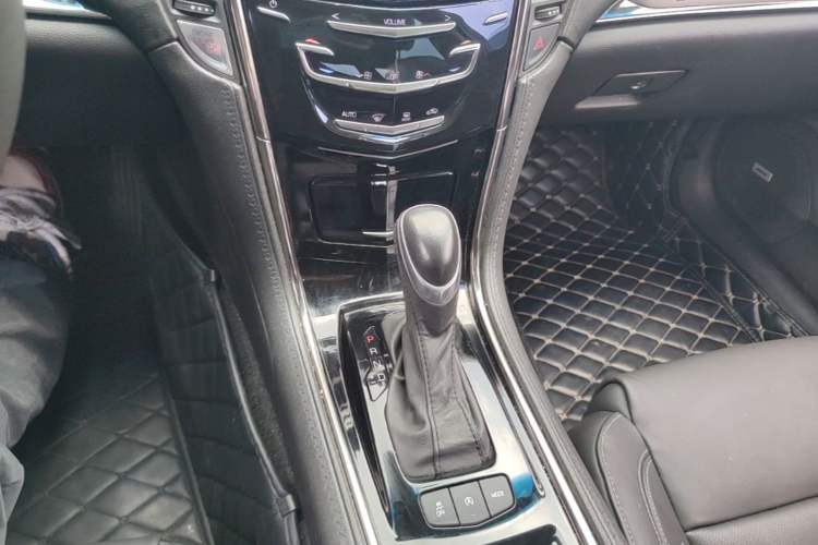 Used Cadillac ATS-L 2017 28T Fashion Edition Gear Lever