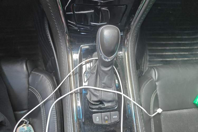 Used Cadillac ATS-L 2017 28T Fashion Edition Gear Lever