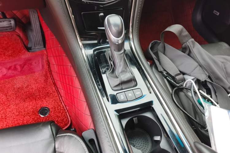 Used Cadillac ATS-L 2017 28T Fashion Edition Gear Lever