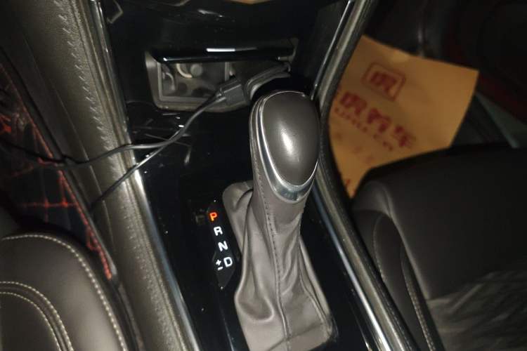 Used Cadillac ATS-L 2017 28T Fashion Edition Gear Lever
