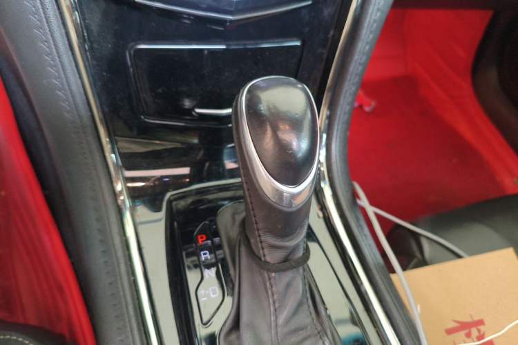 Used Cadillac ATS-L 2017 28T Fashion Edition Gear Lever