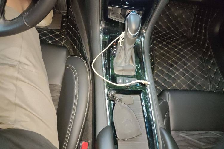 Used Cadillac ATS-L 2017 28T Tech Edition Gear Lever