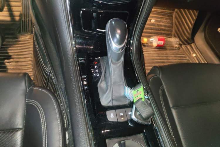 Used Cadillac ATS-L 2017 28T Fashion Edition Gear Lever