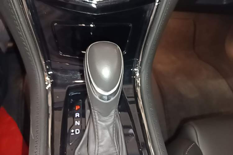 Used Cadillac ATS-L 2017 28T Tech Edition Gear Lever