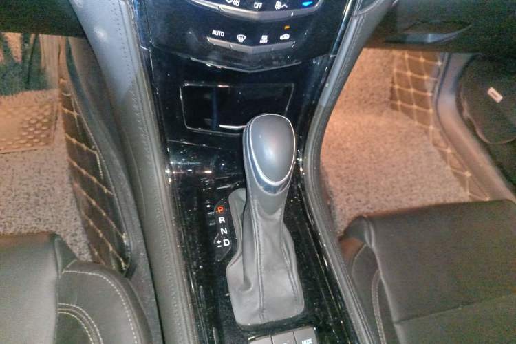 Used Cadillac ATS-L 2017 28T Fashion Edition Gear Lever