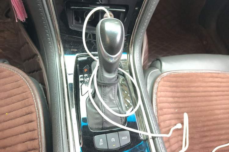 Used Cadillac ATS-L 2017 28T Fashion Edition Gear Lever