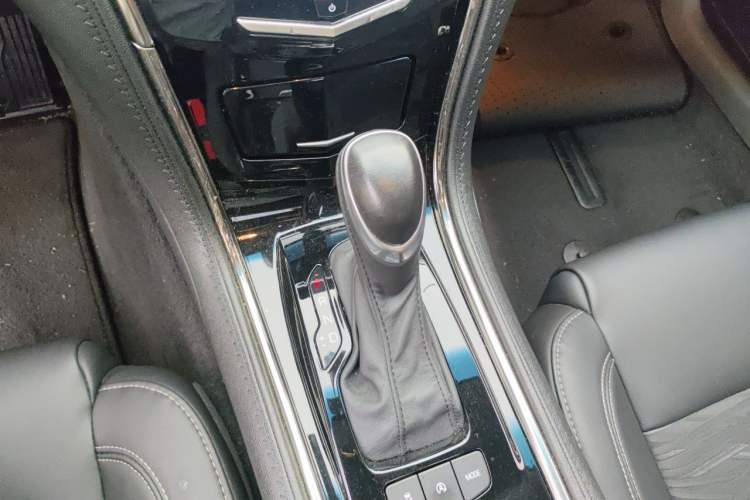 Used Cadillac ATS-L 2017 28T Tech Edition Gear Lever
