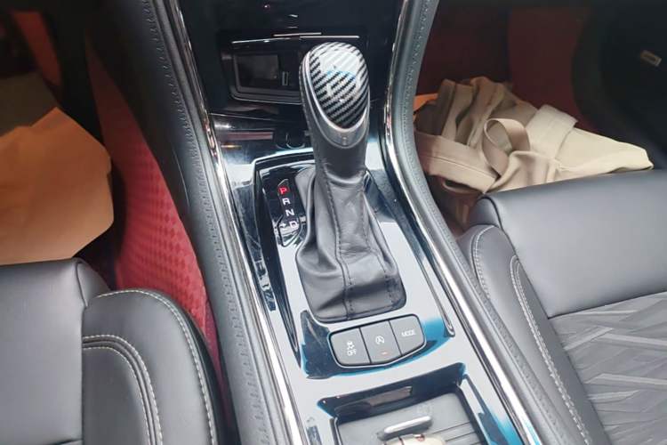 Used Cadillac ATS-L 2017 28T Tech Edition Gear Lever