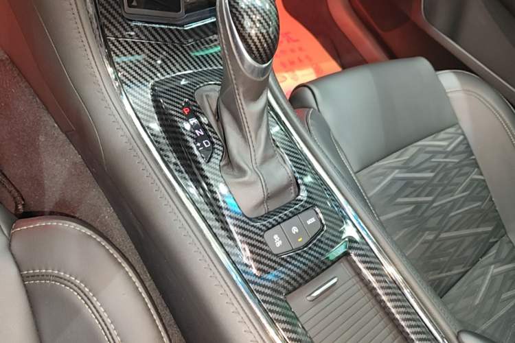 Used Cadillac ATS-L 2017 28T Tech Edition Gear Lever