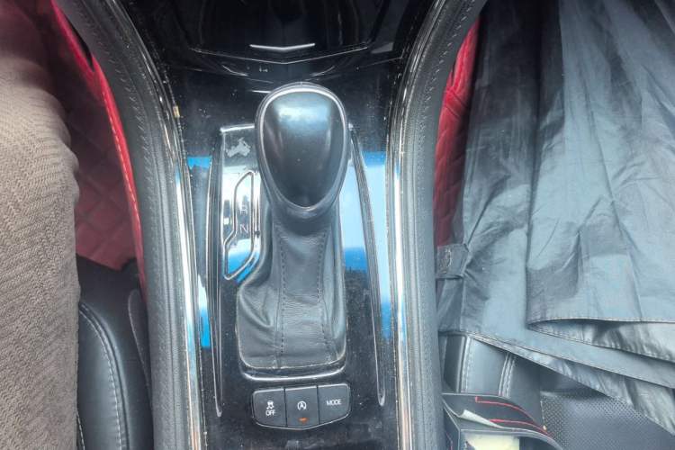Used Cadillac ATS-L 2017 28T Fashion Edition Gear Lever