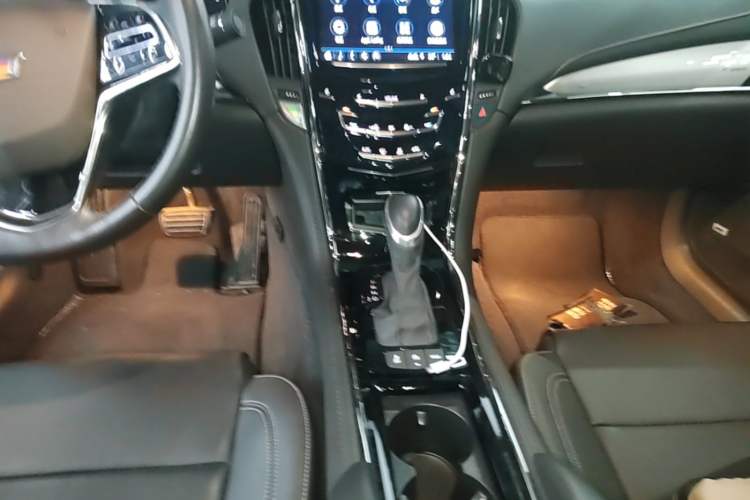 Used Cadillac ATS-L 2017 28T Fashion Edition Gear Lever
