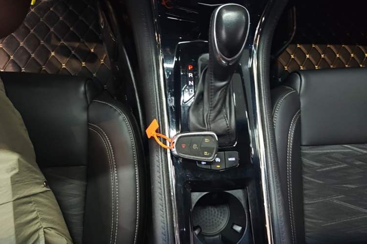 Used Cadillac ATS-L 2017 28T Tech Edition Gear Lever
