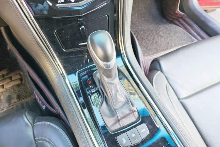 Used Cadillac ATS-L 2017 28T Fashion Edition Gear Lever