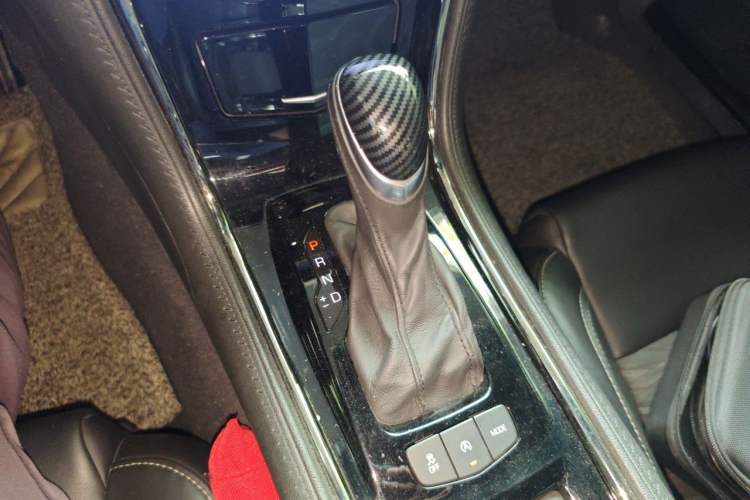 Used Cadillac ATS-L 2017 28T Tech Edition Gear Lever
