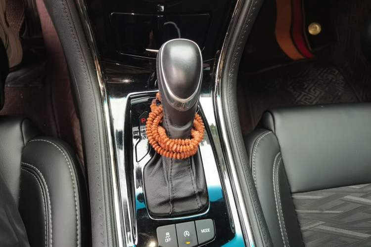 Used Cadillac ATS-L 2017 28T Tech Edition Gear Lever