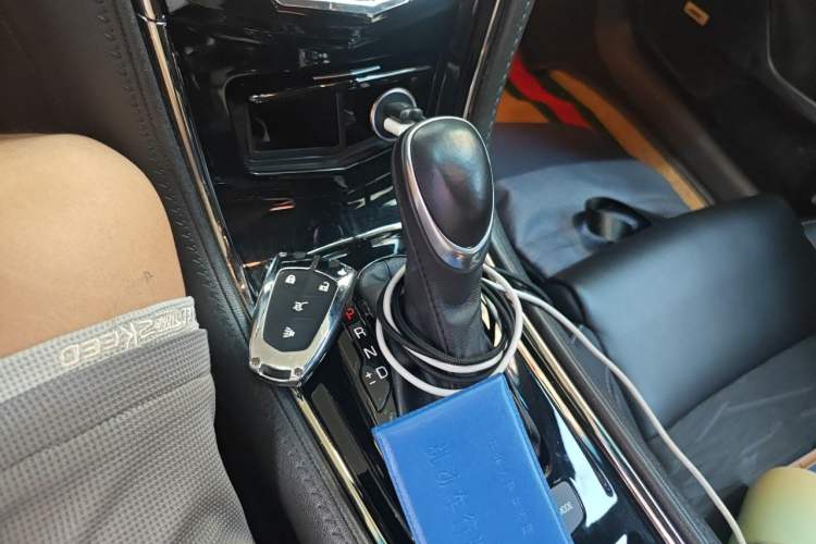 Used Cadillac ATS-L 2017 28T Tech Edition Gear Lever