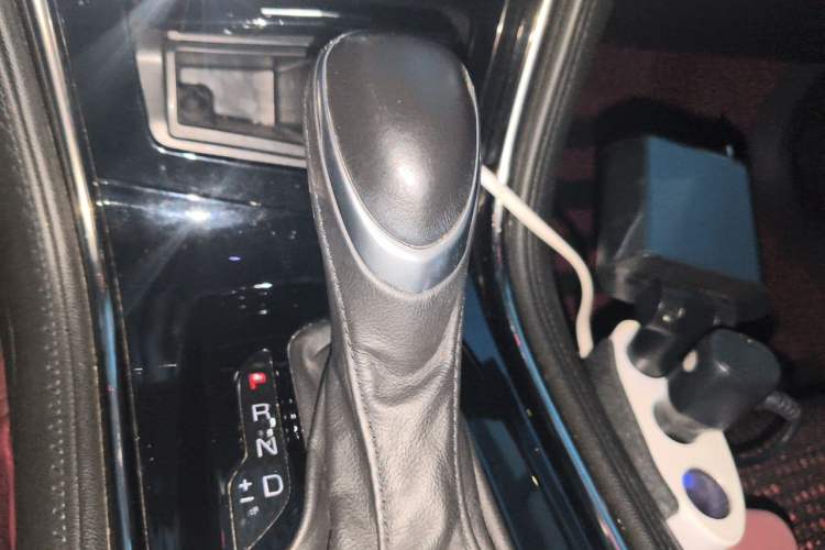 Used Cadillac ATS-L 2017 28T Tech Edition Gear Lever