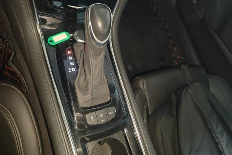 Used Cadillac ATS-L 2017 28T Tech Edition Gear Lever