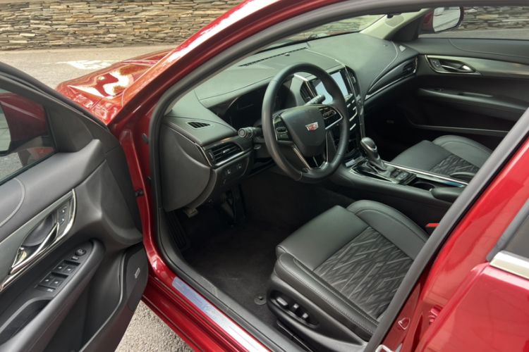 Used Cadillac ATS-L 2017 28T Tech Edition Interior 9