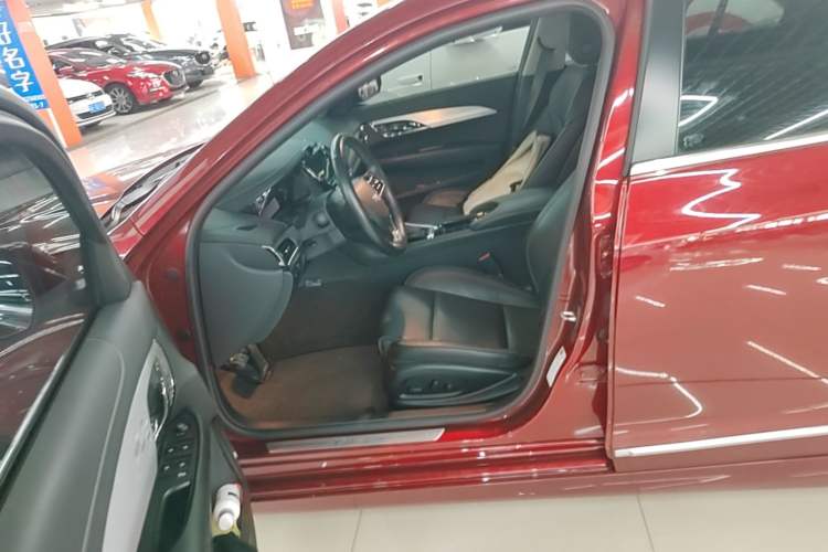 Used Cadillac ATS-L 2017 28T Fashion Edition Left Front Seat