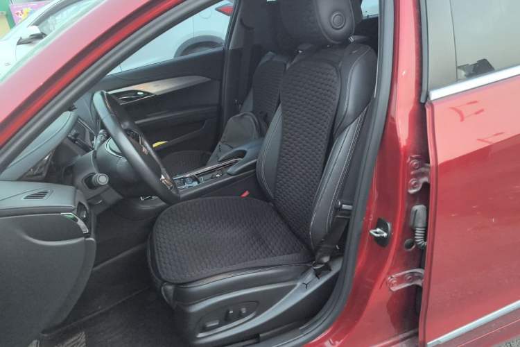 Used Cadillac ATS-L 2017 28T Fashion Edition Left Front Seat